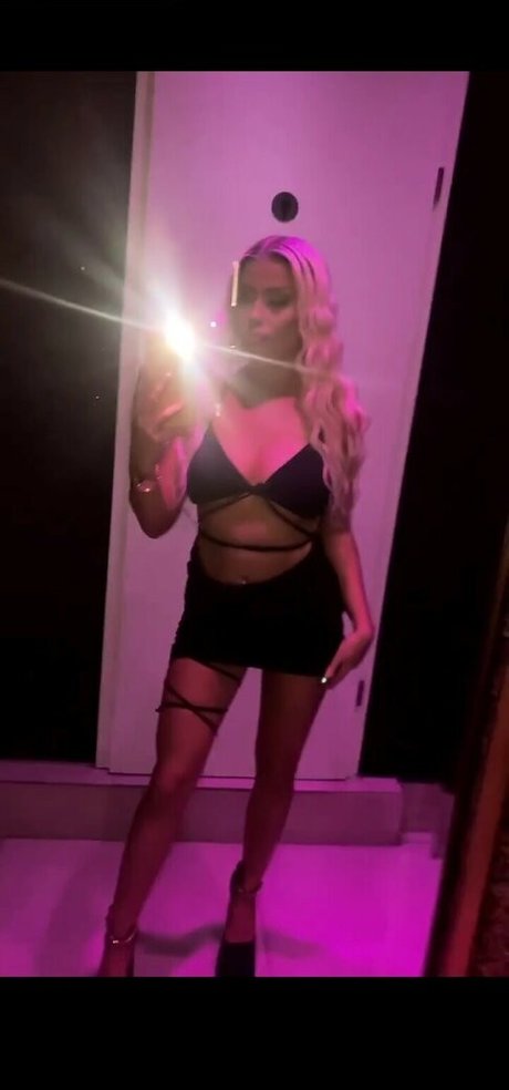 Viki Mitrovic bonita actriz foto