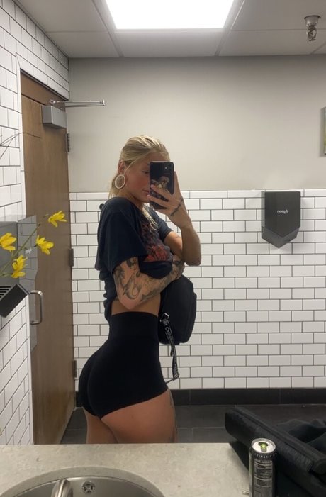 Ryrenee estrella foto