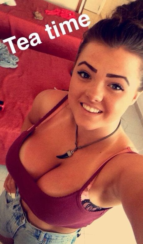 Clo Nicole modelo pornografico archivo