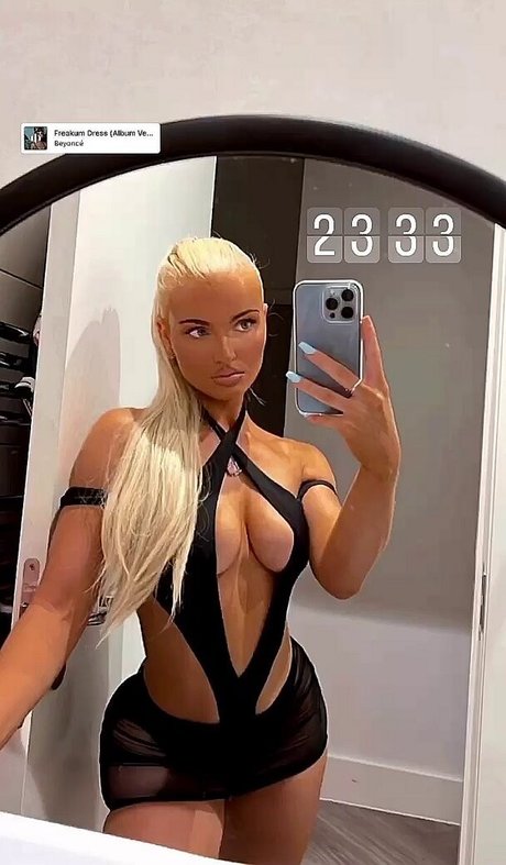 Zara Louisa actriz de desnudos foto