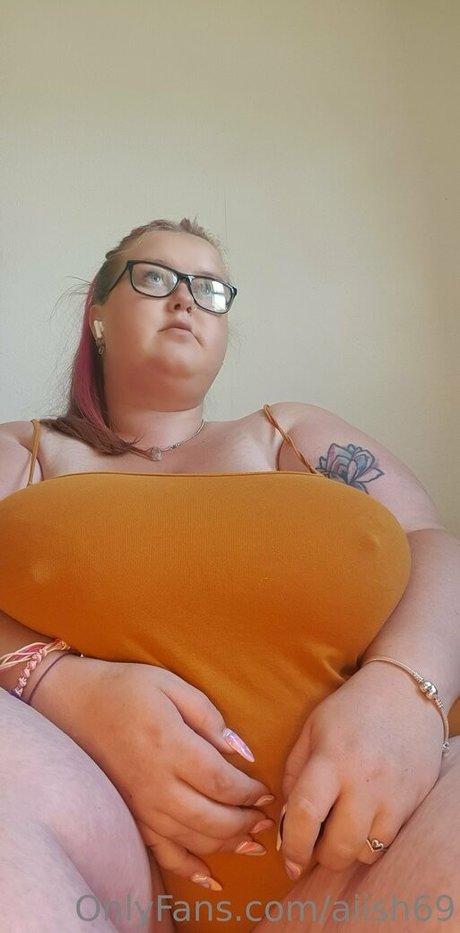 aiish69 estrella erótica galería