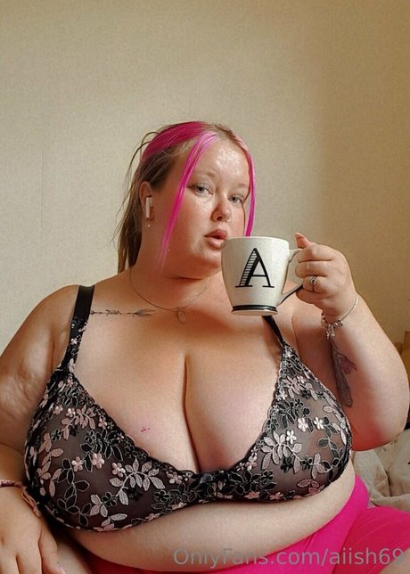 aiish69 modelo desnudo archivo