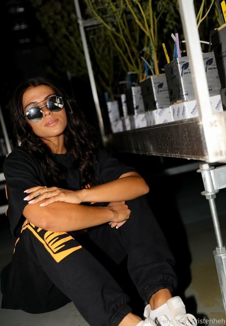 kristenheh desnudos de modelos archivo