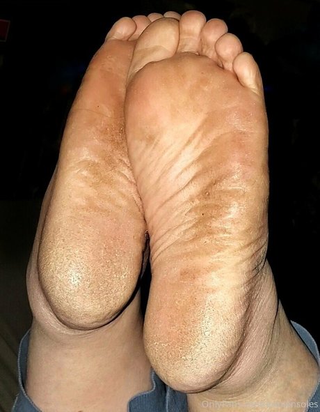 erinjensoles arte modelo galerías