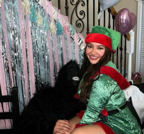 Ellie Johnston buen modelo imágenes