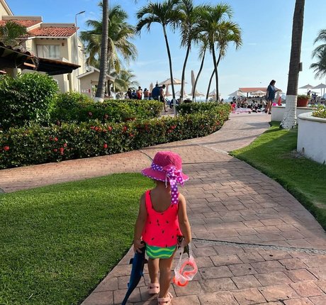 Ellie Johnston desnudos de estrellas imagen