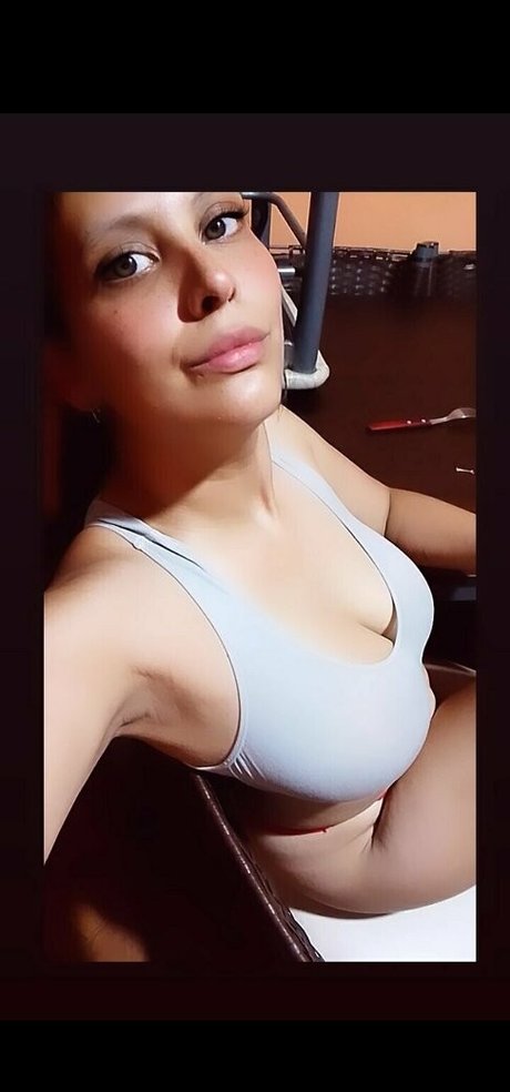 ladama22 modelo exclusivo imágenes