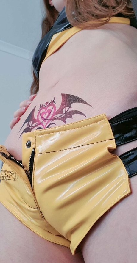 amedoll actriz desnuda archivo