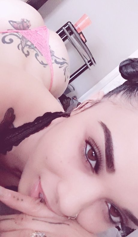 Prettygirlissues actriz desnuda galerías