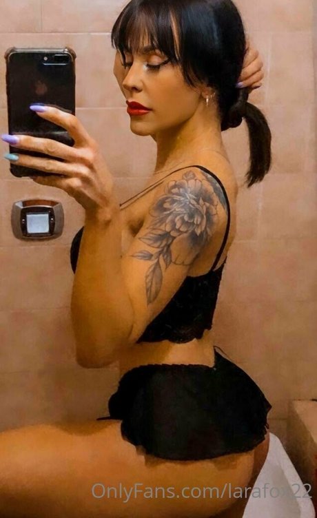 larafox22 xxx estrella porno archivo