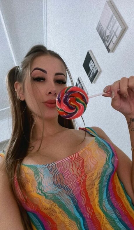 Emily Mota estrella galerías