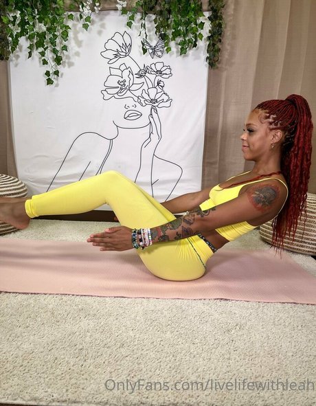 leahsade bonita estrella porno galería