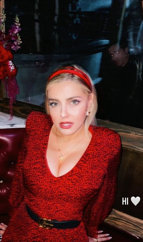 chica asiática de al lado onlyfans arte libre imágenes