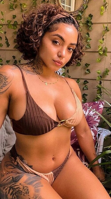 B mariee3 modelo sexy foto