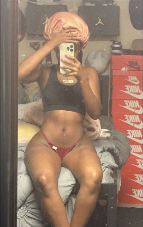 Bhadie kelly actriz desnuda fotos