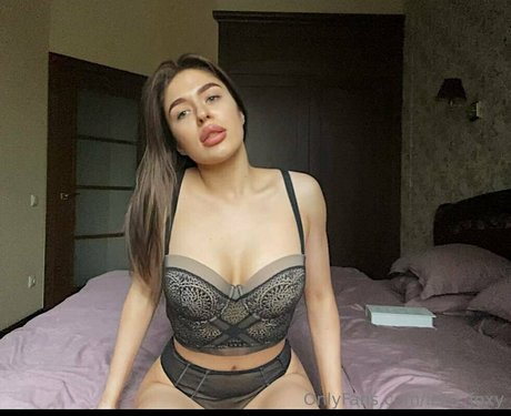 alexa sunny hermosa modelo foto