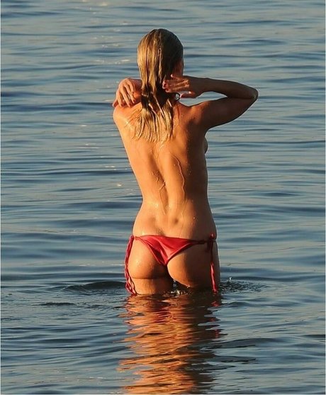 Kimberly Garner modelo erótico fotos