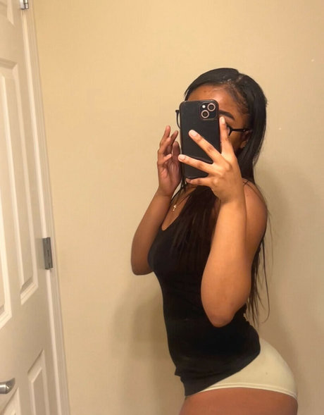 Kayyoniii actriz caliente archivo