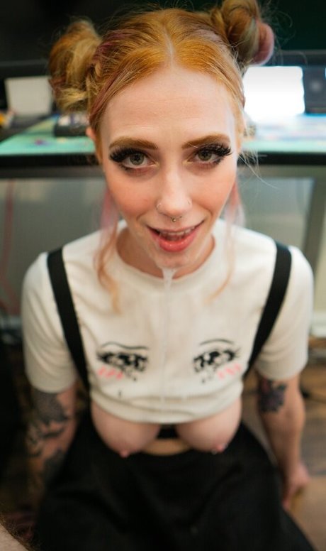 cherrrybomb420 actriz de arte archivo