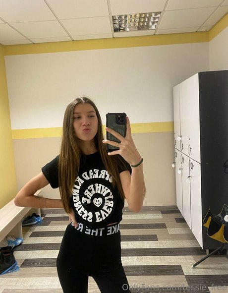 tessie free modelo superior archivo