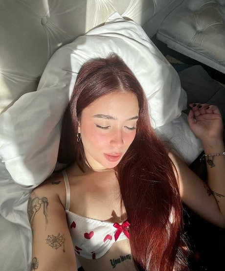 Valentina Navia hermosa estrella porno recopilación