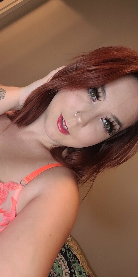 FlirtyDaniellaX estrella porno archivo