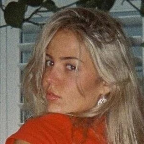 Chelsea Pearce actriz de arte galerías