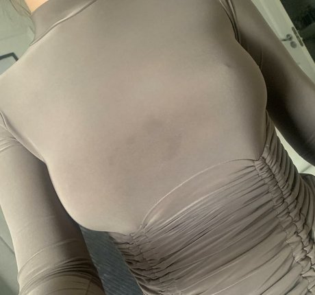 Faylee Oxenham modelo perfecto foto