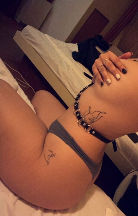 claudiroxa desnudos de modelos galería