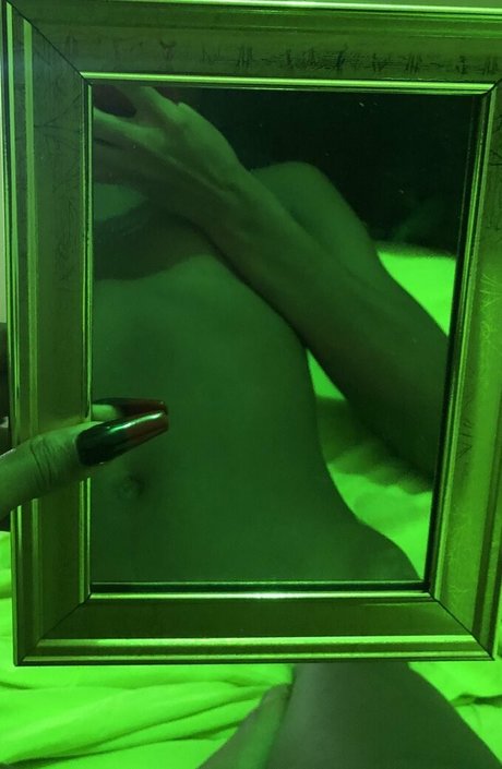 complexricki modelo pornografico imagen