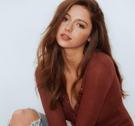 Elena Safavi estrella porno bonita fotos