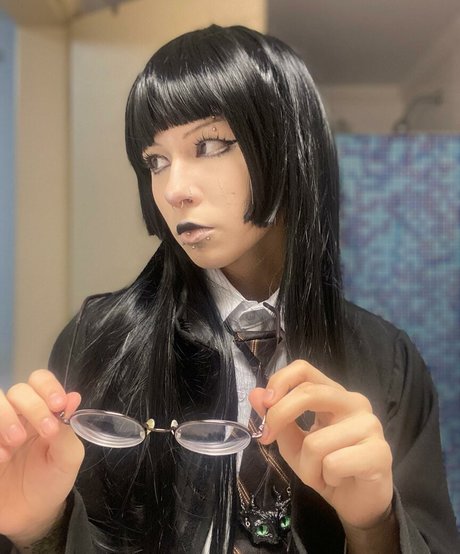 Luh Setra modelo hd galería