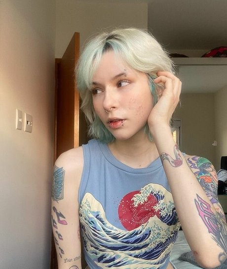 Luh Setra modelo sexual galería