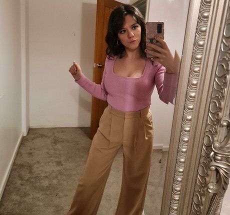 Georgia Veitch estrella porno atractiva imagen