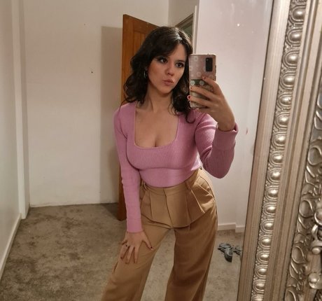 Georgia Veitch modelo agradable fotos