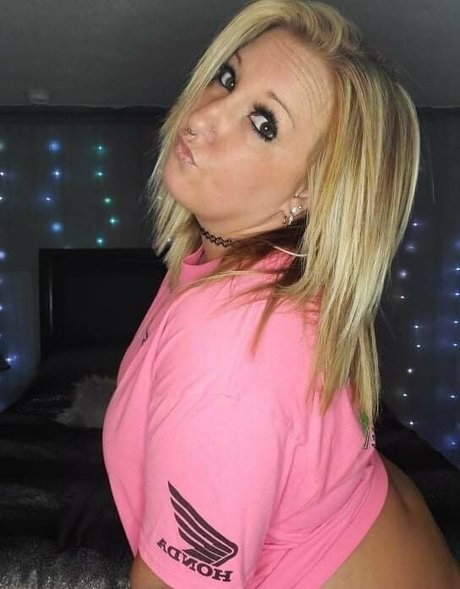 gwennie1993 actriz desnuda galería