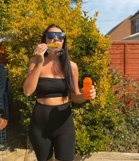 Chloe Reynolds actriz libre imágenes