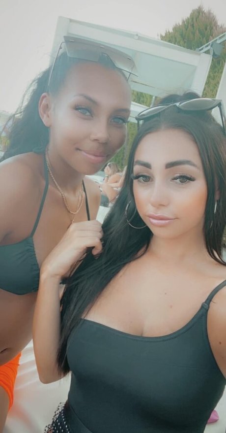 Chloe Reynolds modelo erótico fotos