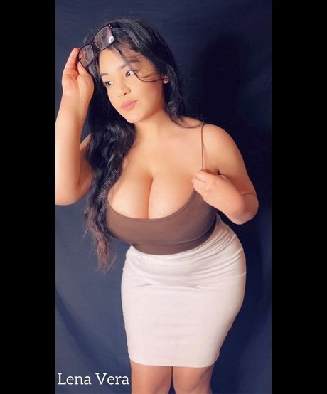 Lena Vera bonita estrella porno foto