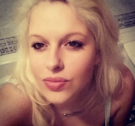 Valentina Morselli actriz caliente foto