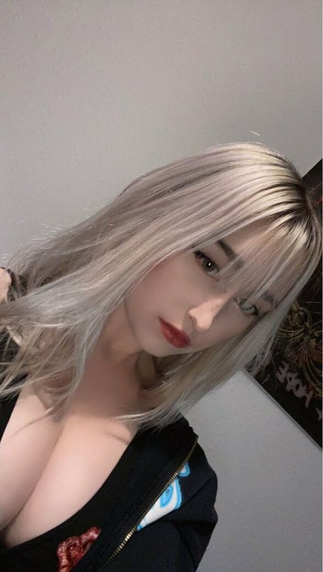 Allykitti estrella porno de alta calidad foto