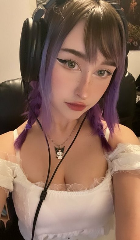 Allykitti modelo agradable galerías