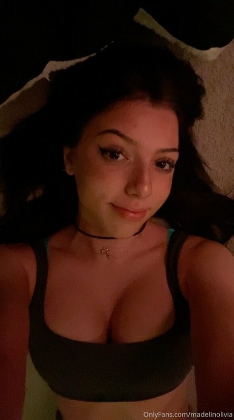 Madelinolivia modelo agradable fotos