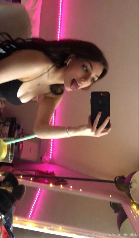 Madelinolivia estrella porno agradable archivo