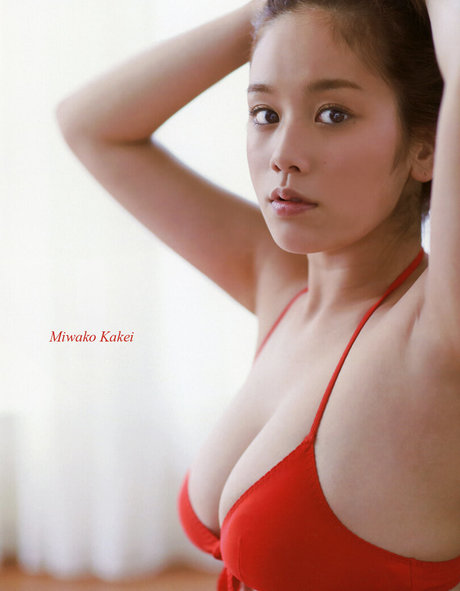 Miwako Kakei desnudos estrella porno galería