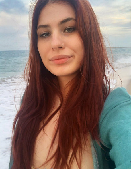 claudia nerdy estrella superior galerías