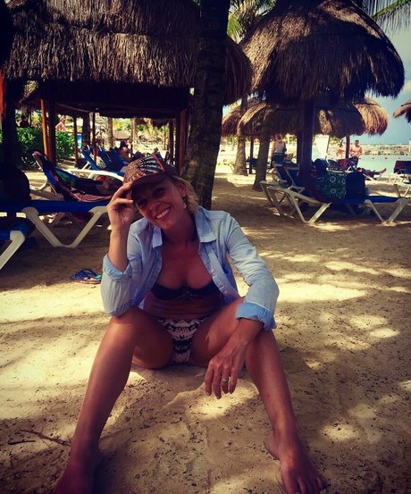 Kortney Wilson actriz sexual galerías