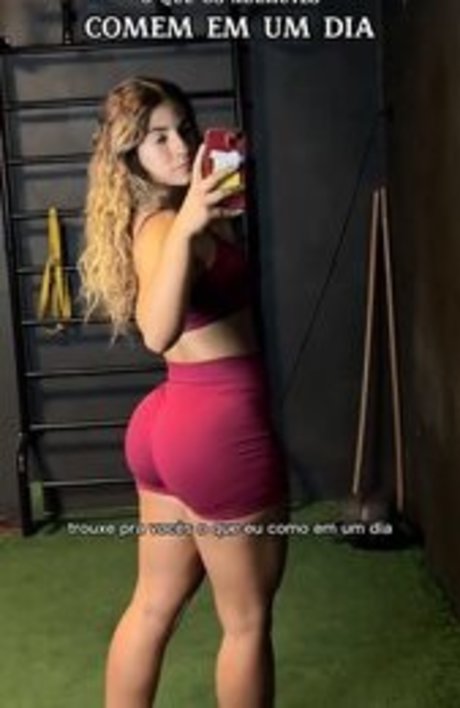 Julia Giannella buena estrella porno foto