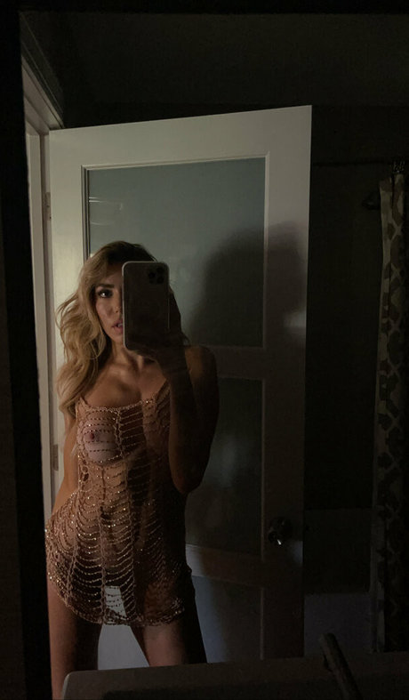 Emmy Corinne estrella porno exclusiva imágenes