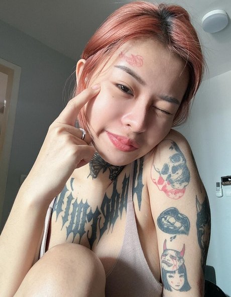 Gupgiiiiift buena estrella porno foto